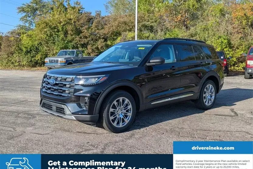 2025 Ford Explorer photo 1