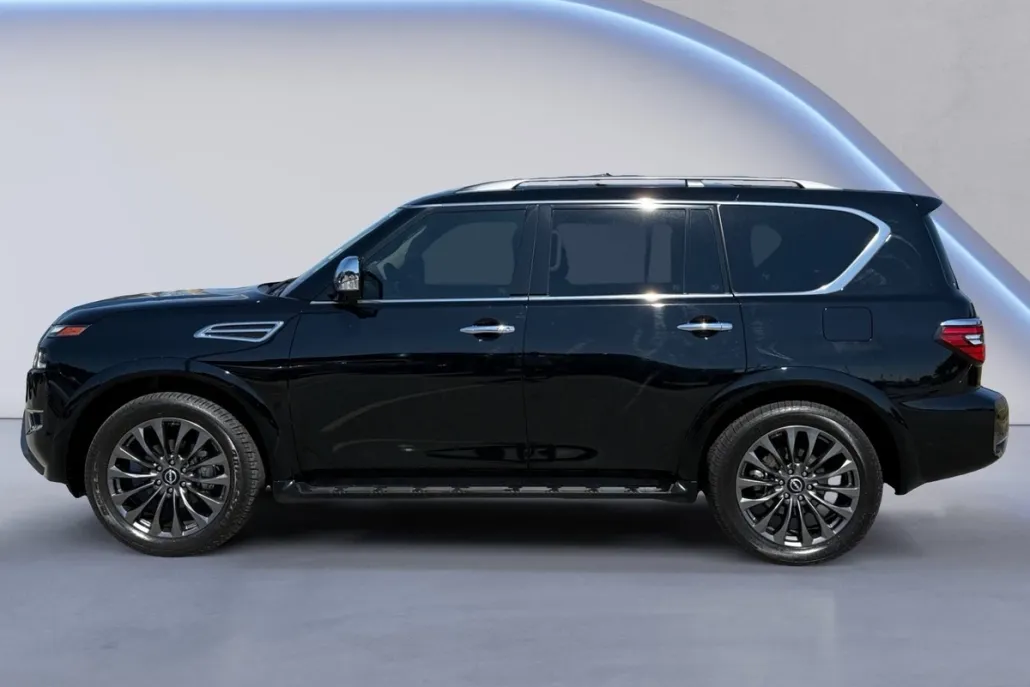 2024 Nissan Armada Platinum photo 1