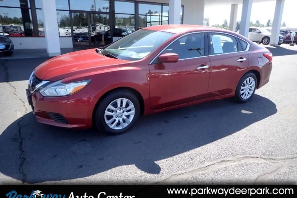 2016 Nissan Altima 2.5 SR photo 1
