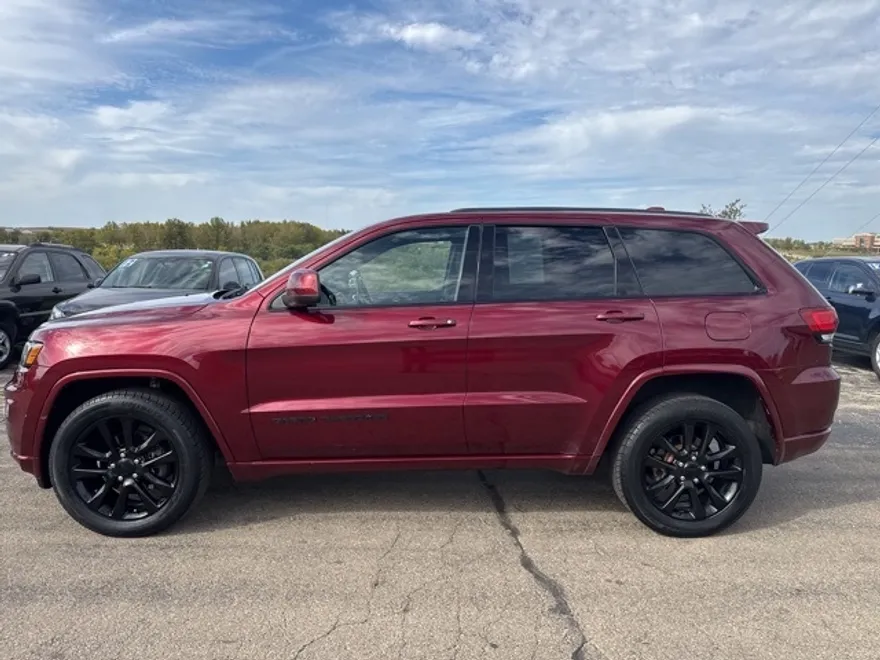 2018 Jeep Grand Cherokee Altitude photo 1