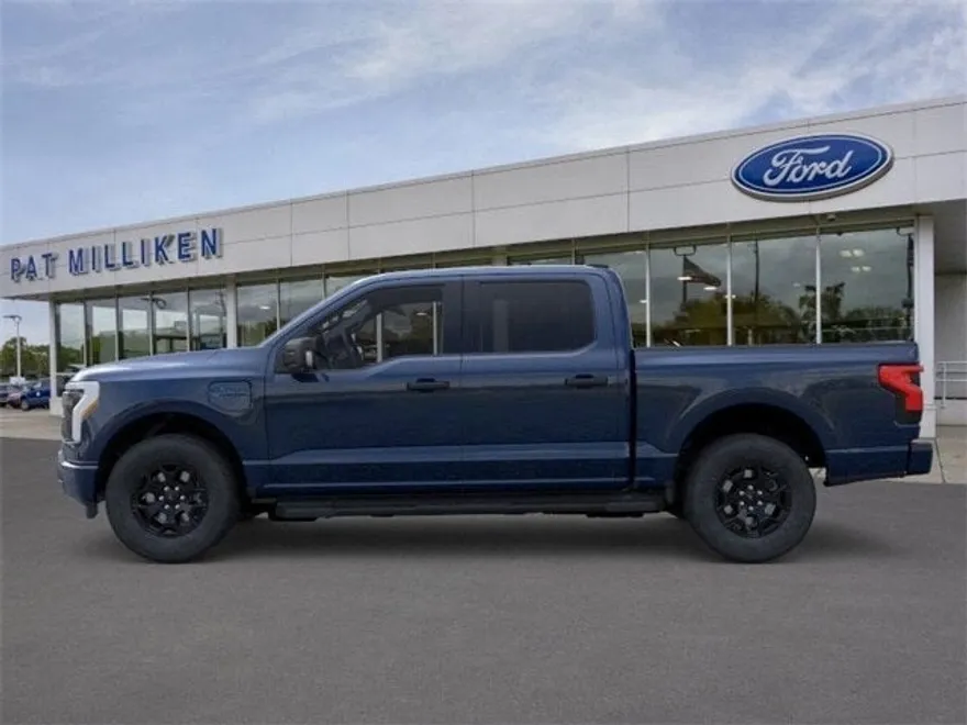2025 Ford F-150 Lightning XLT photo 1
