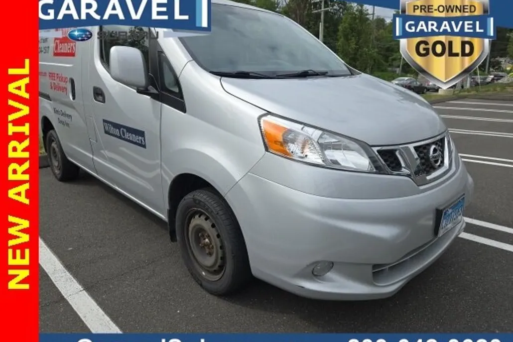 2020 Nissan NV200 SV photo 1