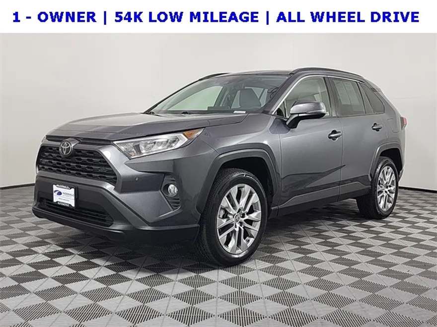 2019 Toyota RAV4 XLE Premium photo 1