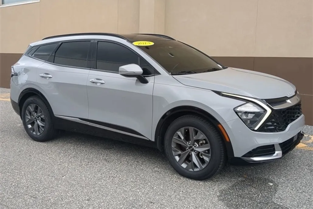 2023 Kia Sportage SX photo 1
