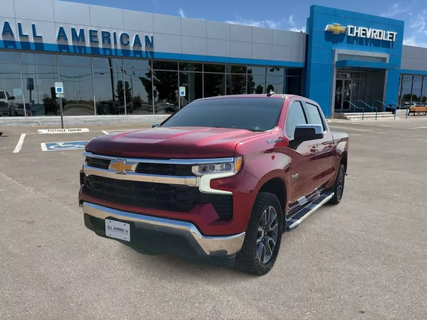 2024 Chevrolet Silverado 1500 LT photo 1