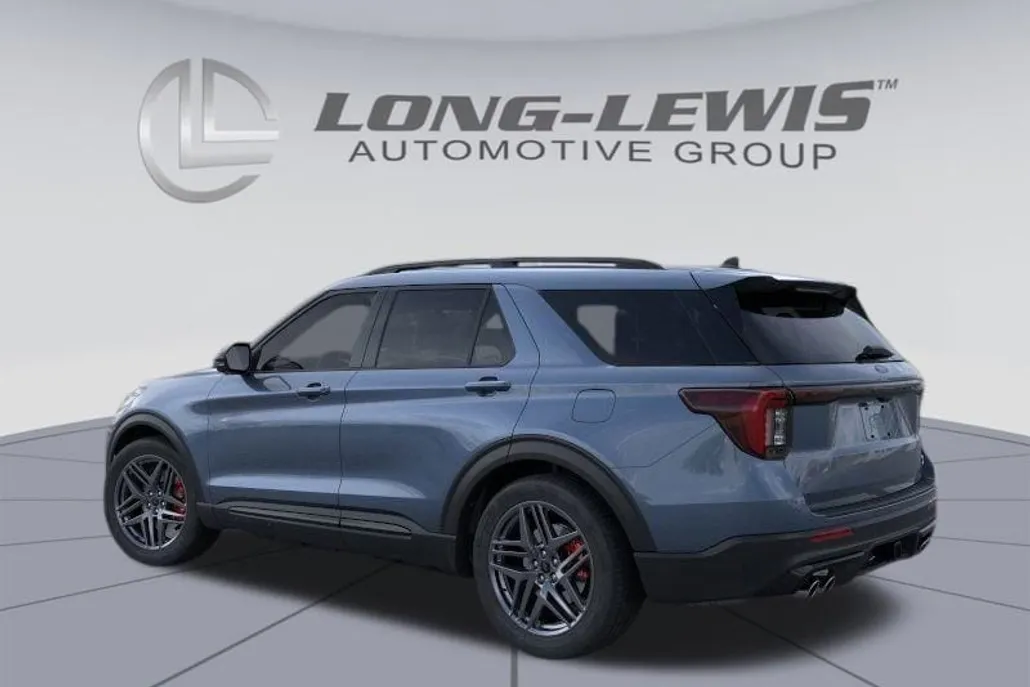 2025 Ford Explorer ST photo 1