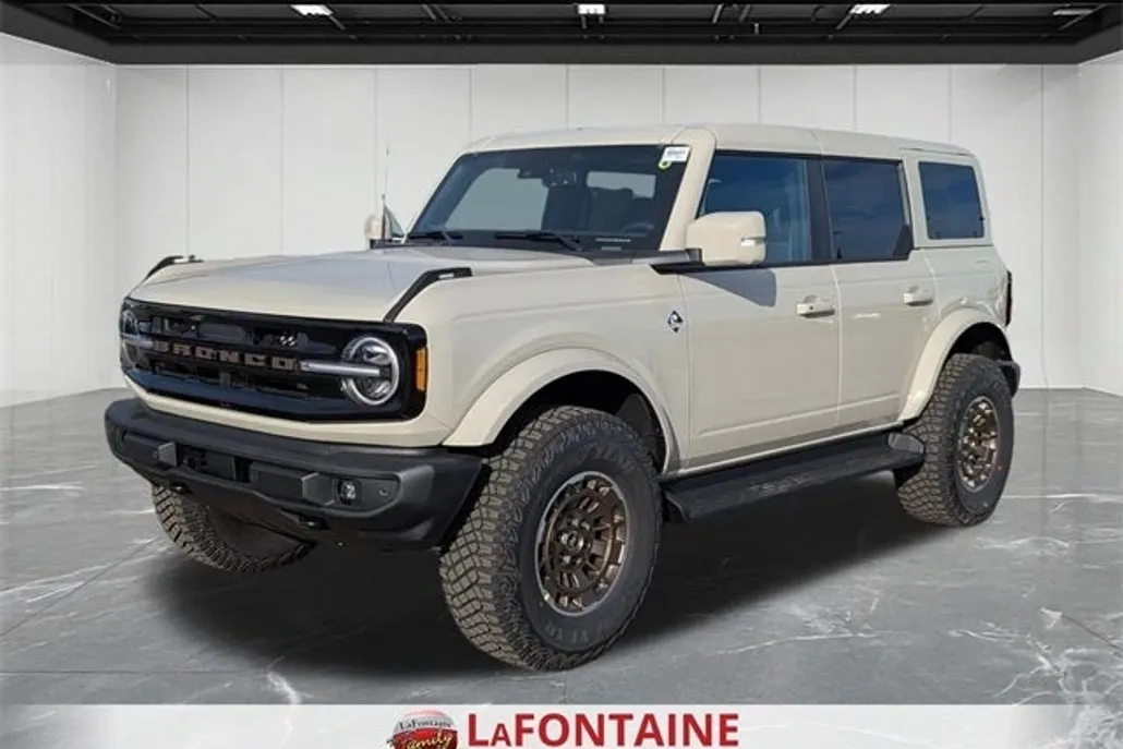 2025 Ford Bronco Outer Banks photo 1