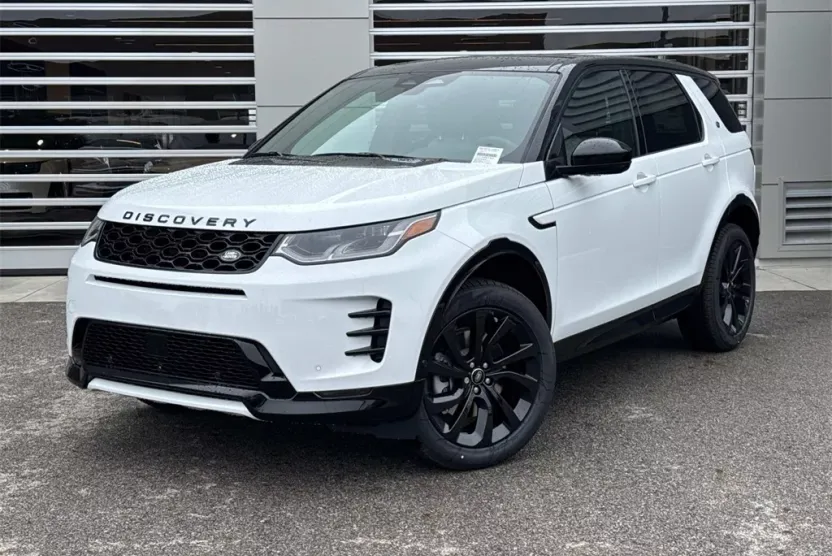 2025 Land Rover Discovery Sport SE photo 1
