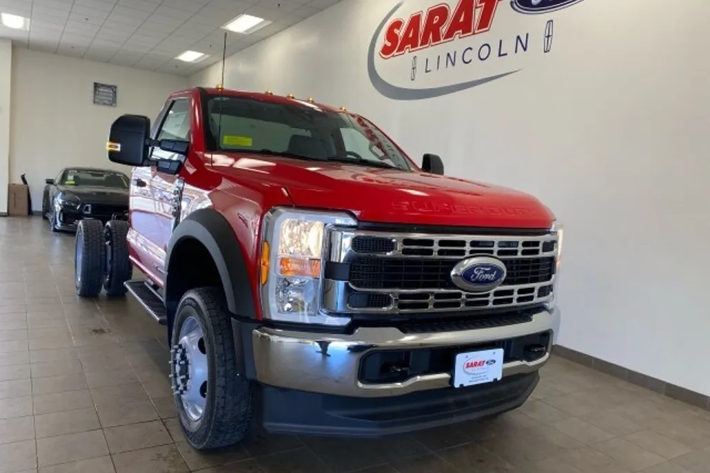 2024 Ford F-550 XLT photo 1