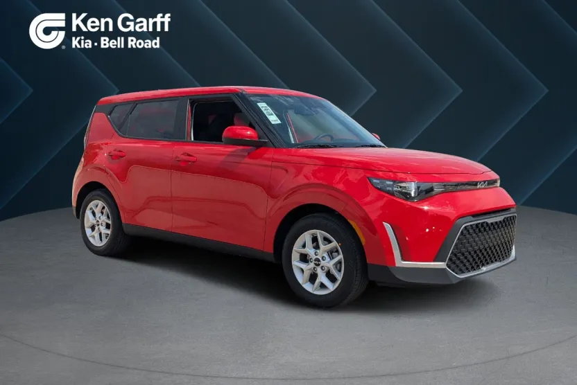 2025 Kia Soul S photo 1