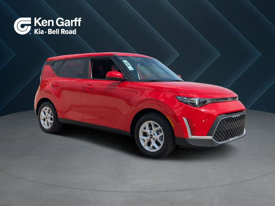 2025 Kia Soul S photo 1