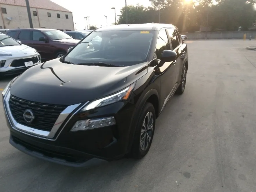 2023 Nissan Rogue SV photo 1