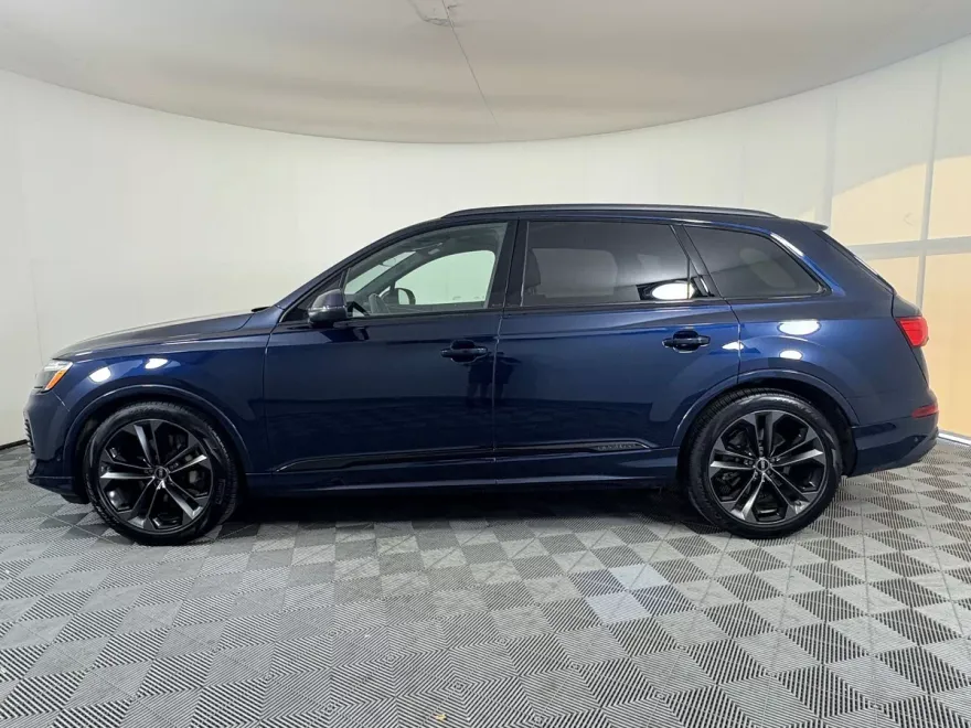 2025 Audi Q7 Prestige photo 1