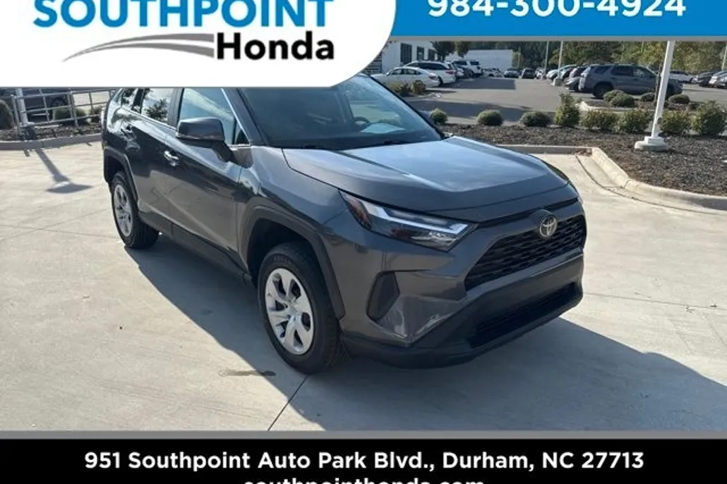 2023 Toyota RAV4 LE photo 1