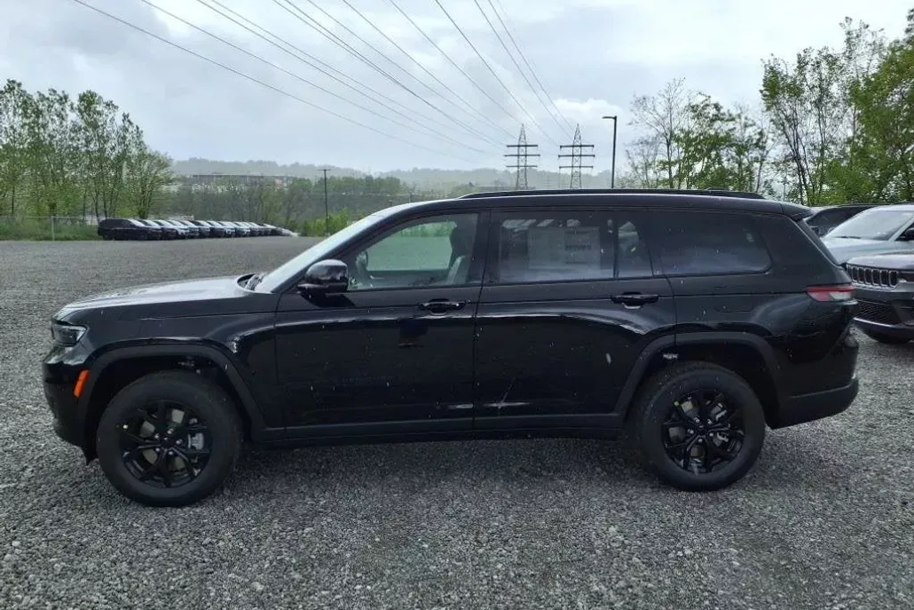 2025 Jeep Grand Cherokee Altitude X photo 1