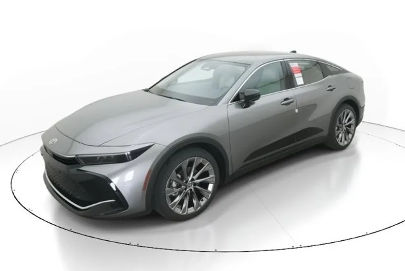 2026 Toyota Crown Limited photo 1