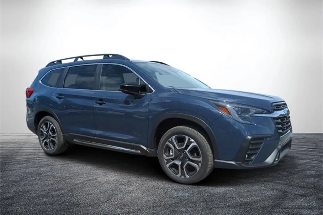 2025 Subaru Ascent Limited photo 1