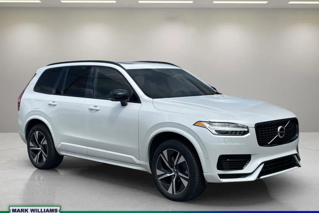 2023 Volvo XC90 Recharge T8 Plus photo 1