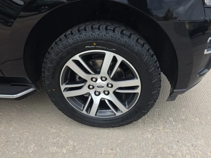 2023 Ford Expedition Limited photo 1