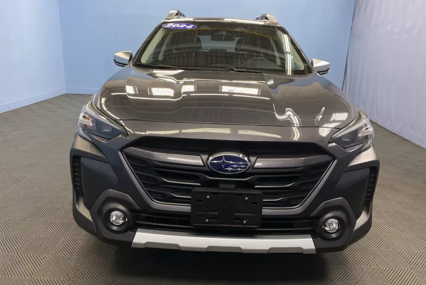2024 Subaru Outback Touring photo 1