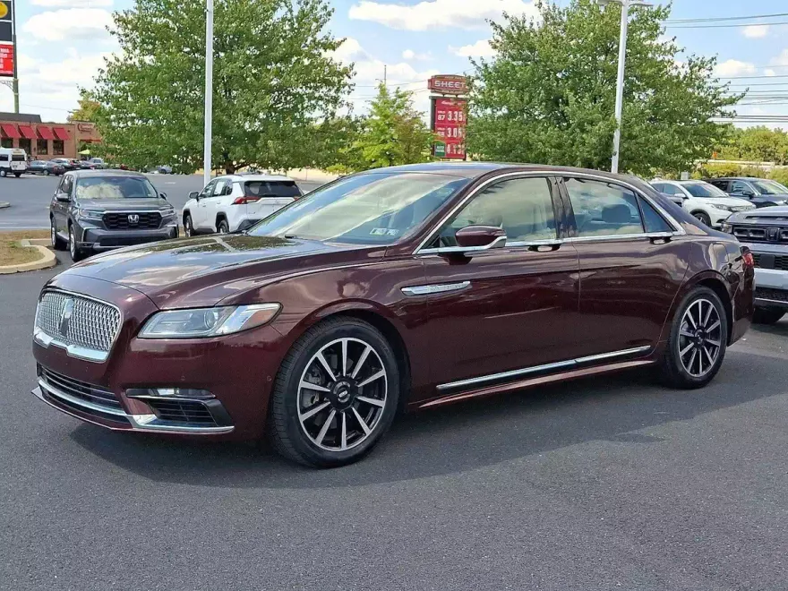 2017 Lincoln Continental Reserve photo 1