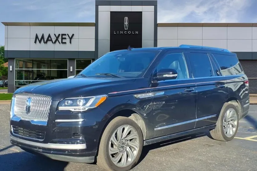 2023 Lincoln Navigator Reserve photo 1