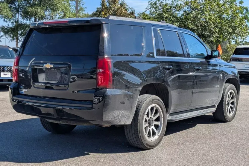 2015 Chevrolet Tahoe LT photo 1
