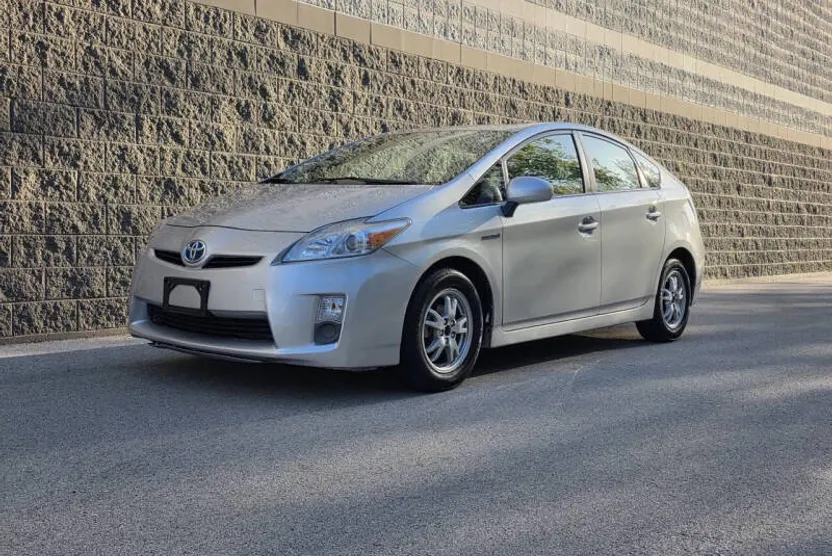 2010 Toyota Prius Two photo 1