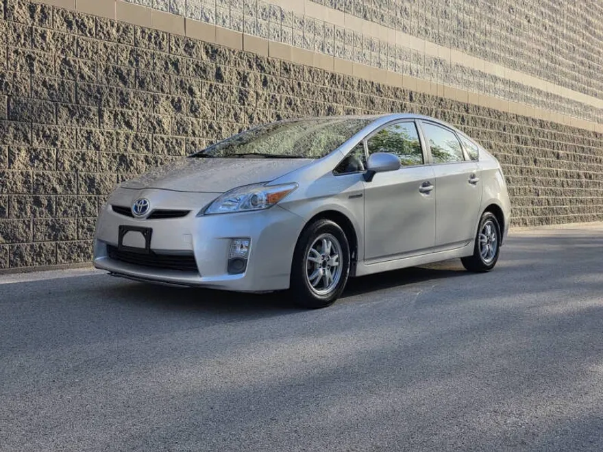 2010 Toyota Prius Two photo 1