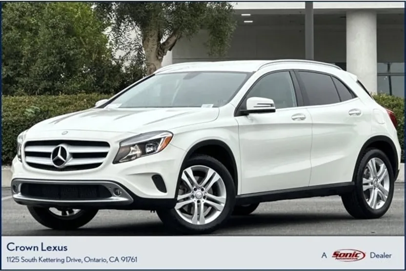 2015 Mercedes Benz GLA 250 4MATIC photo 1