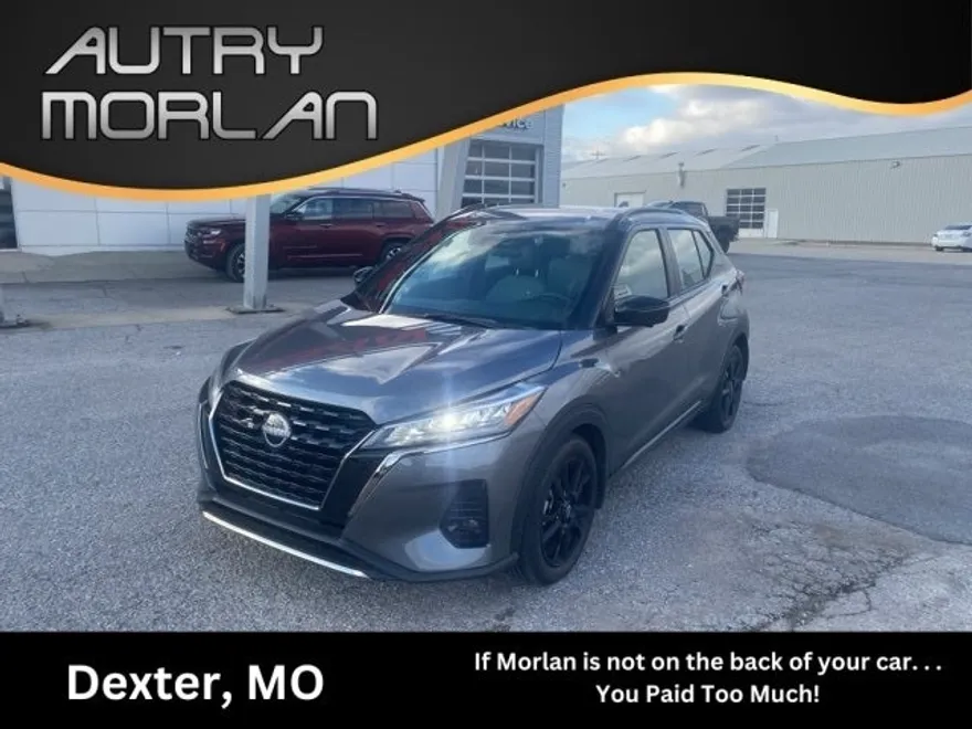 2024 Nissan Kicks SR photo 1