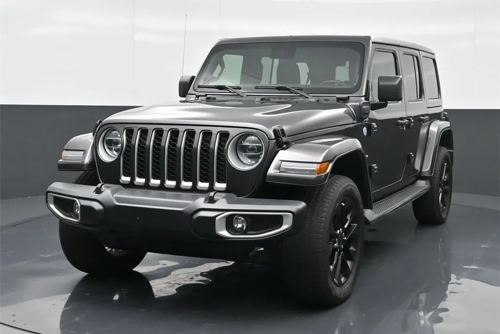 2021 Jeep Wrangler Unlimited Sahara 4xe photo 1