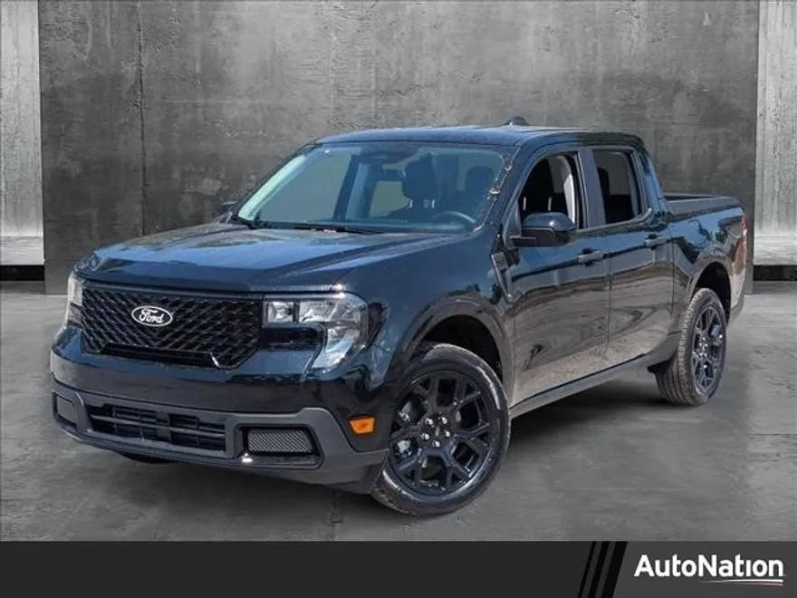 2025 Ford Maverick XLT photo 1