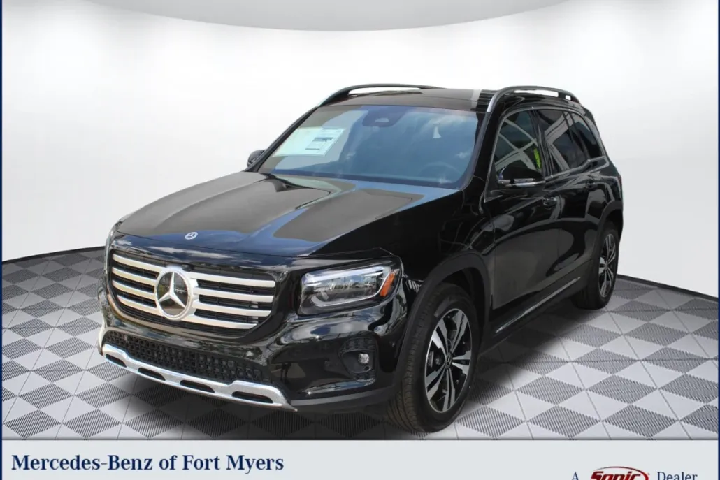 2025 Mercedes Benz GLB 250 photo 1