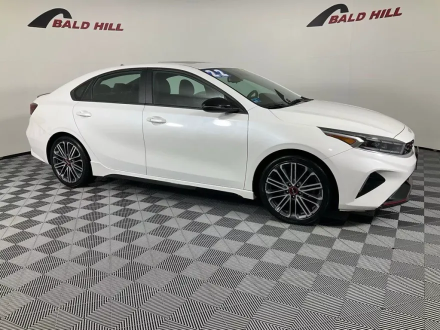 2022 Kia Forte GT photo 1
