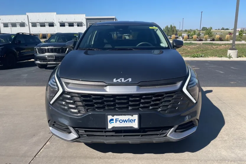 2025 Kia Sportage LX photo 1