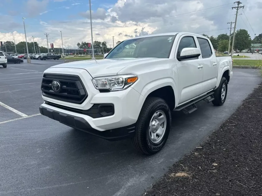 2023 Toyota Tacoma SR5 photo 1