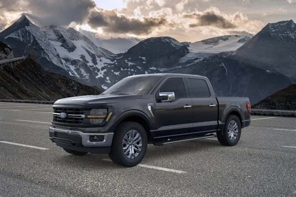 2025 Ford F-150 XLT photo 1