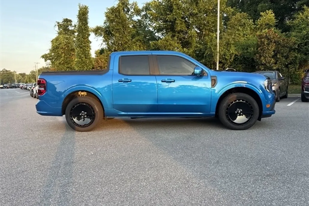 2025 Ford Maverick photo 1