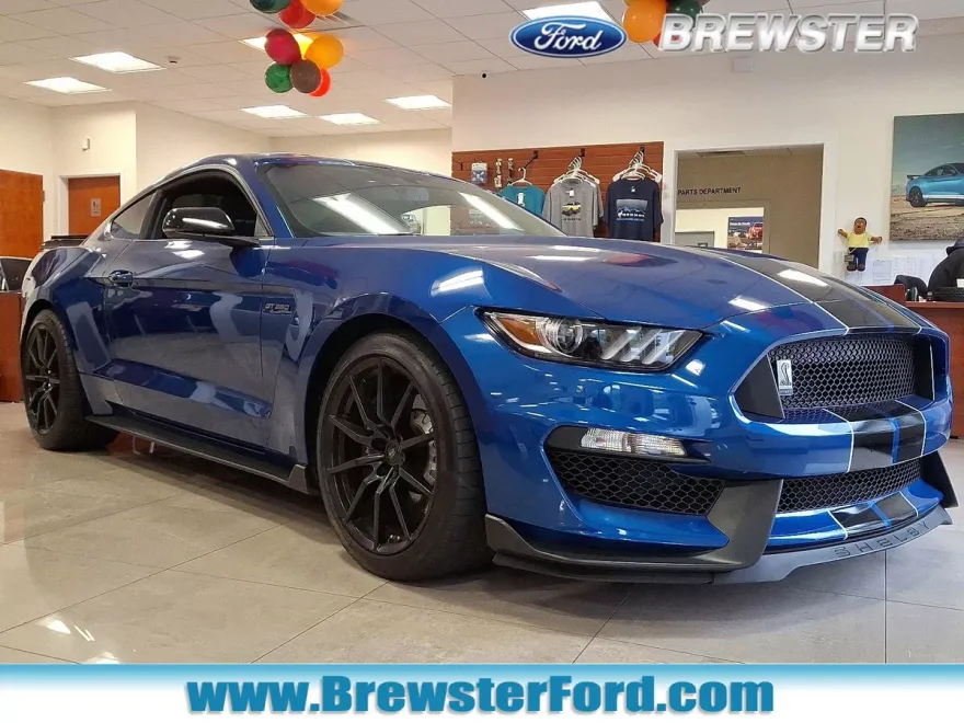 2017 Ford Mustang Shelby GT350 photo 1