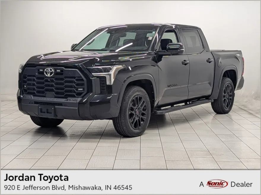 2022 Toyota Tundra SR5 CrewMax photo 1