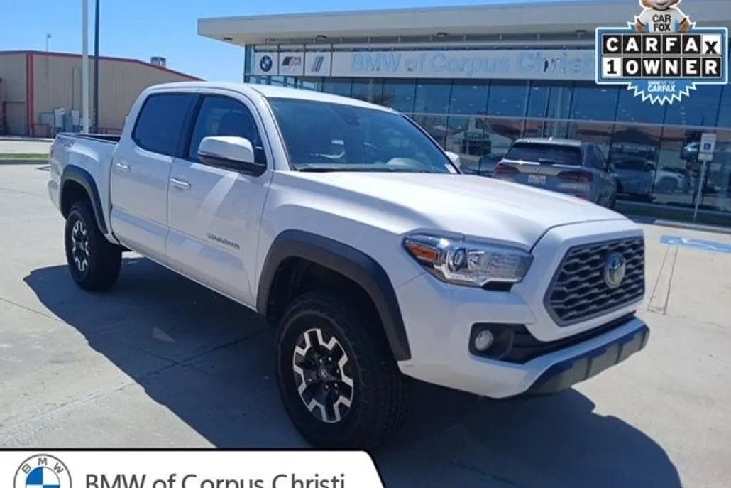 2023 Toyota Tacoma TRD Off-Road V6 photo 1