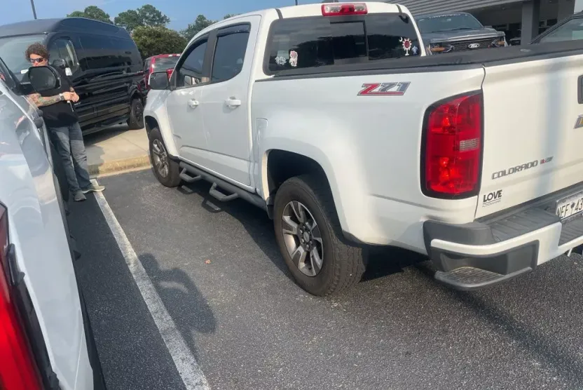 2017 Chevrolet Colorado Z71 photo 1