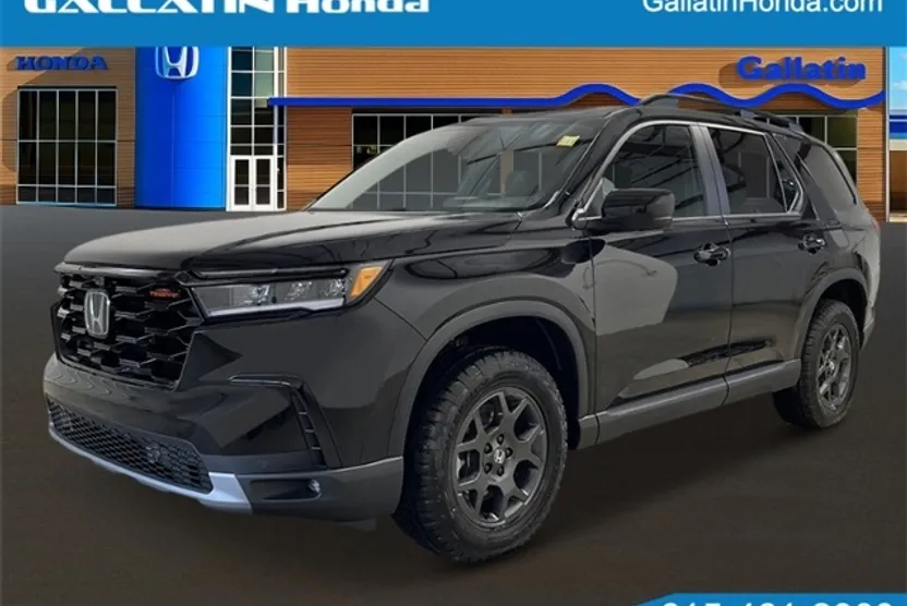 2025 Honda Pilot TrailSport photo 1