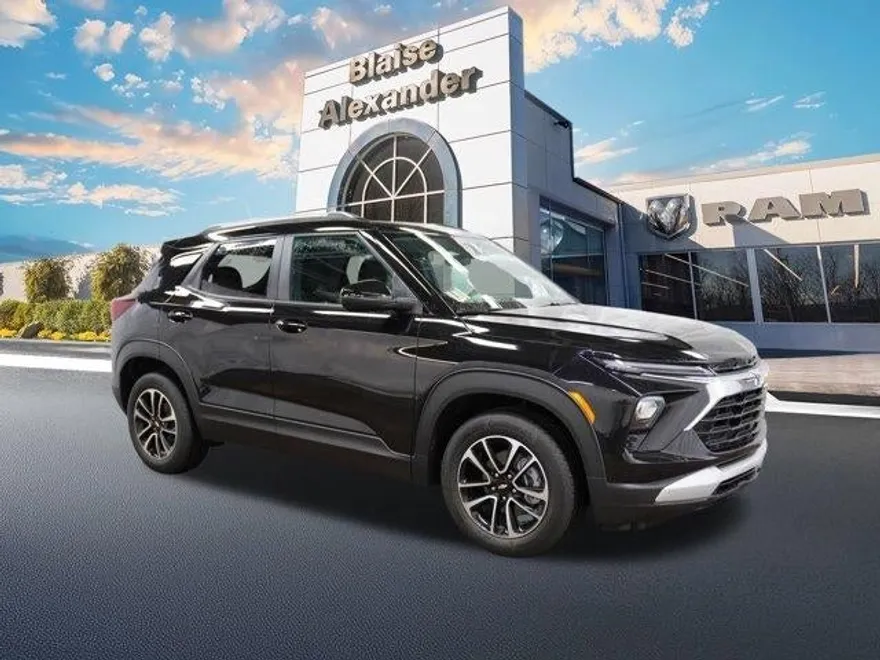 2025 Chevrolet Trailblazer LT photo 1