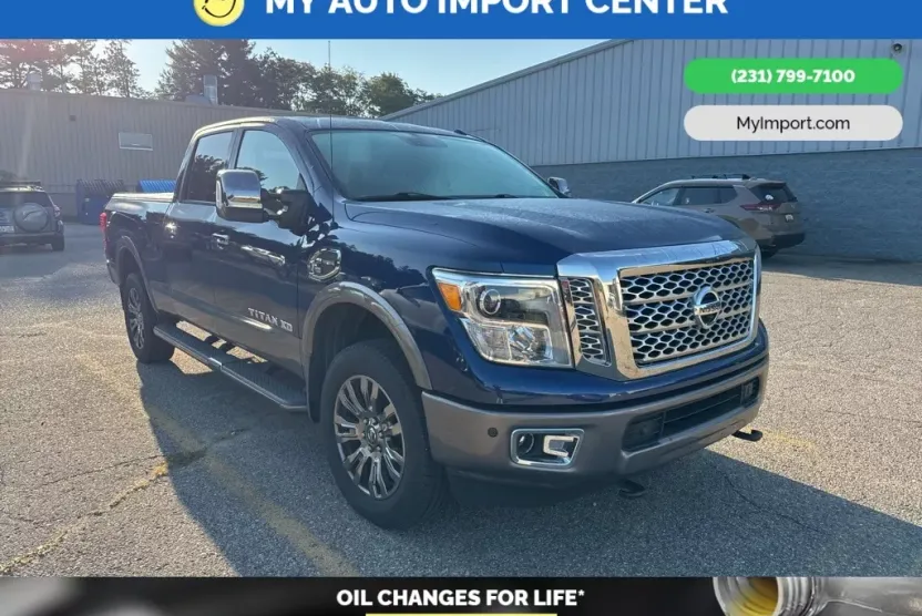 2016 Nissan Titan Platinum Reserve photo 1