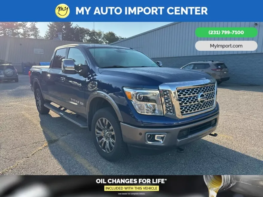 2016 Nissan Titan Platinum Reserve photo 1