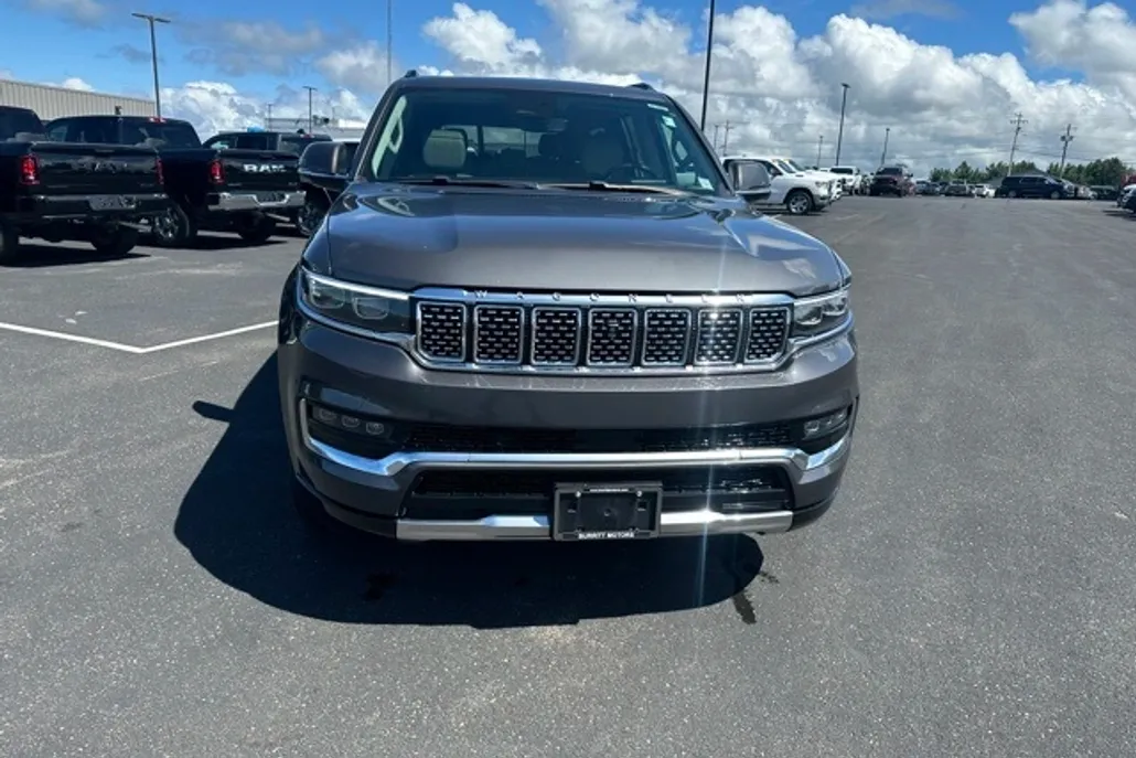 2022 Jeep Grand Wagoneer I photo 1