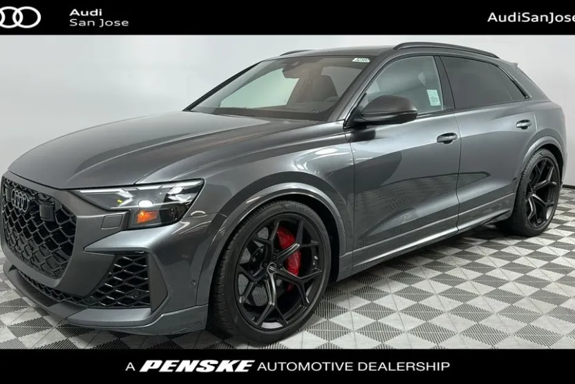 2025 Audi RS Q8 photo 1