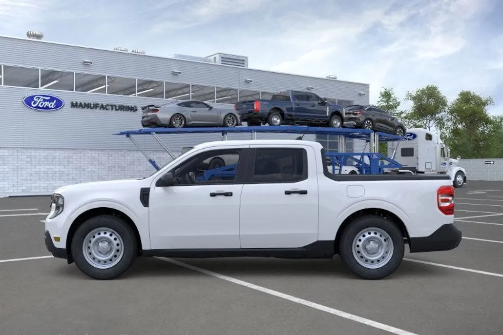 2025 Ford Maverick XL photo 1